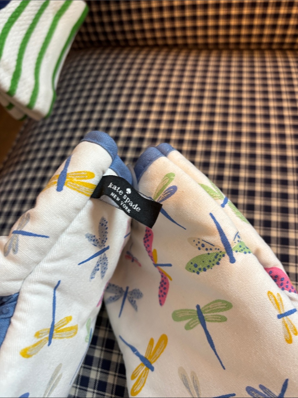 kate spade White, Navy, Green & Blue Dragonfly Oven Mitt with Cocktail Towel - Picture 7 of 7